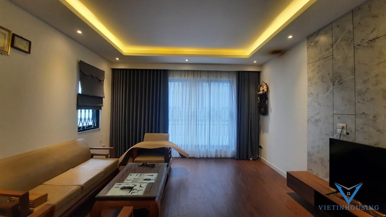Nhà riêng 4 phòng ngủ cho thuê tại Ngọc Thụy, Long Biên
